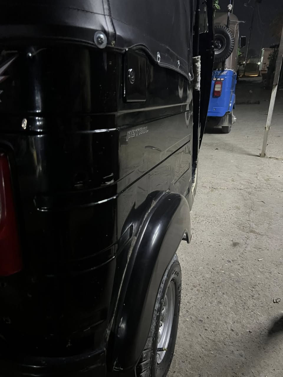 سلام عليكم تكتك عشرين البيع تكتك مكفوله سعره 6250وبيه مجال هذه رقم ***********
