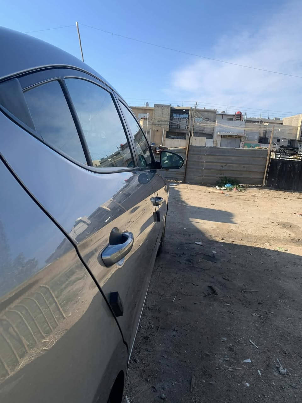 السلام عليكم هونداي النترا موديل ٢٠١٧وارد أمريكي عل أيدي السياره حادثها جاملغ خلفي ونص قبغ الصندوك بدون اي دواخل لغد شاصي حوض كله كفاله السياره دخلت من امريكا بيها ثلاث قطع كلير بدون تصليح بدون دواخل بدون دكة جاكوج صفاح السياره موس سعرها ١١٤ورقه وبيها مجال باسمي تحويل ثاني يوم اتصال ***********
