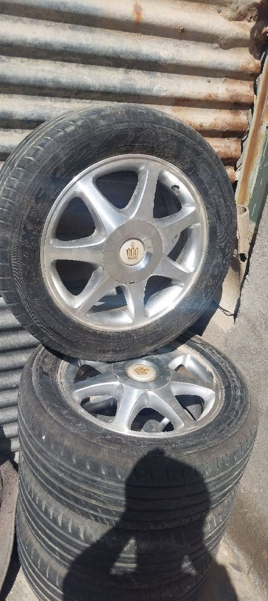 سلام عليكم ويل كب حاويه جديد معه تخم توه مشدود كباته كامله  مكلف بنشر نتصل
***********
