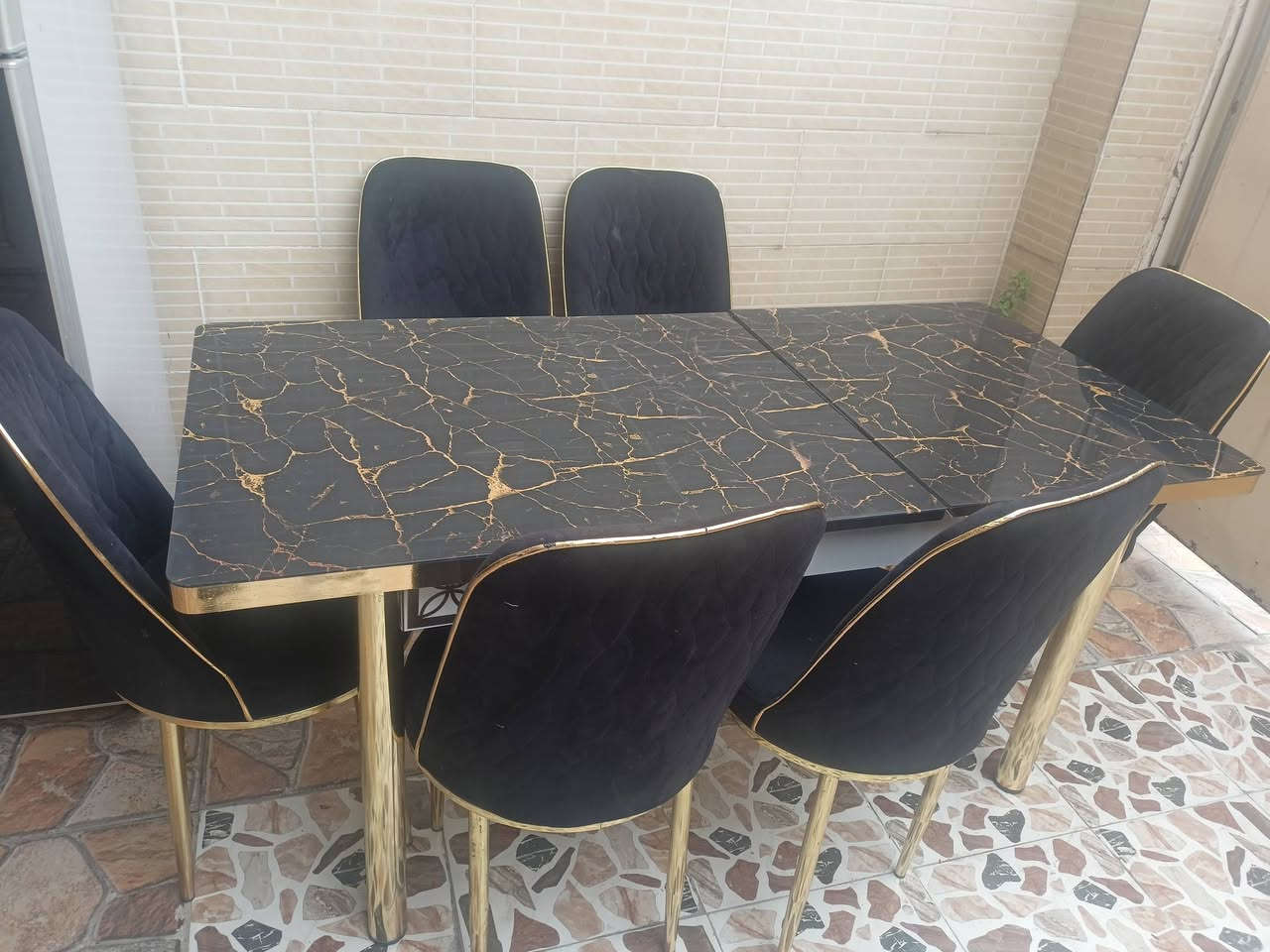 اغراض كامله للبيع 800.000 دينار كلشي شغال بشرط ونضافه 90 بالميه للتواصل ***********
