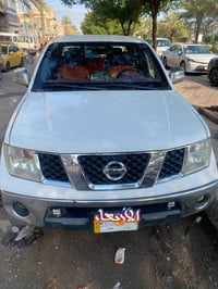 كيا نيفاره للبيع سياره حلوه و نضيفه   وارد خليجي  ماشيه (84)   رقم بغد...