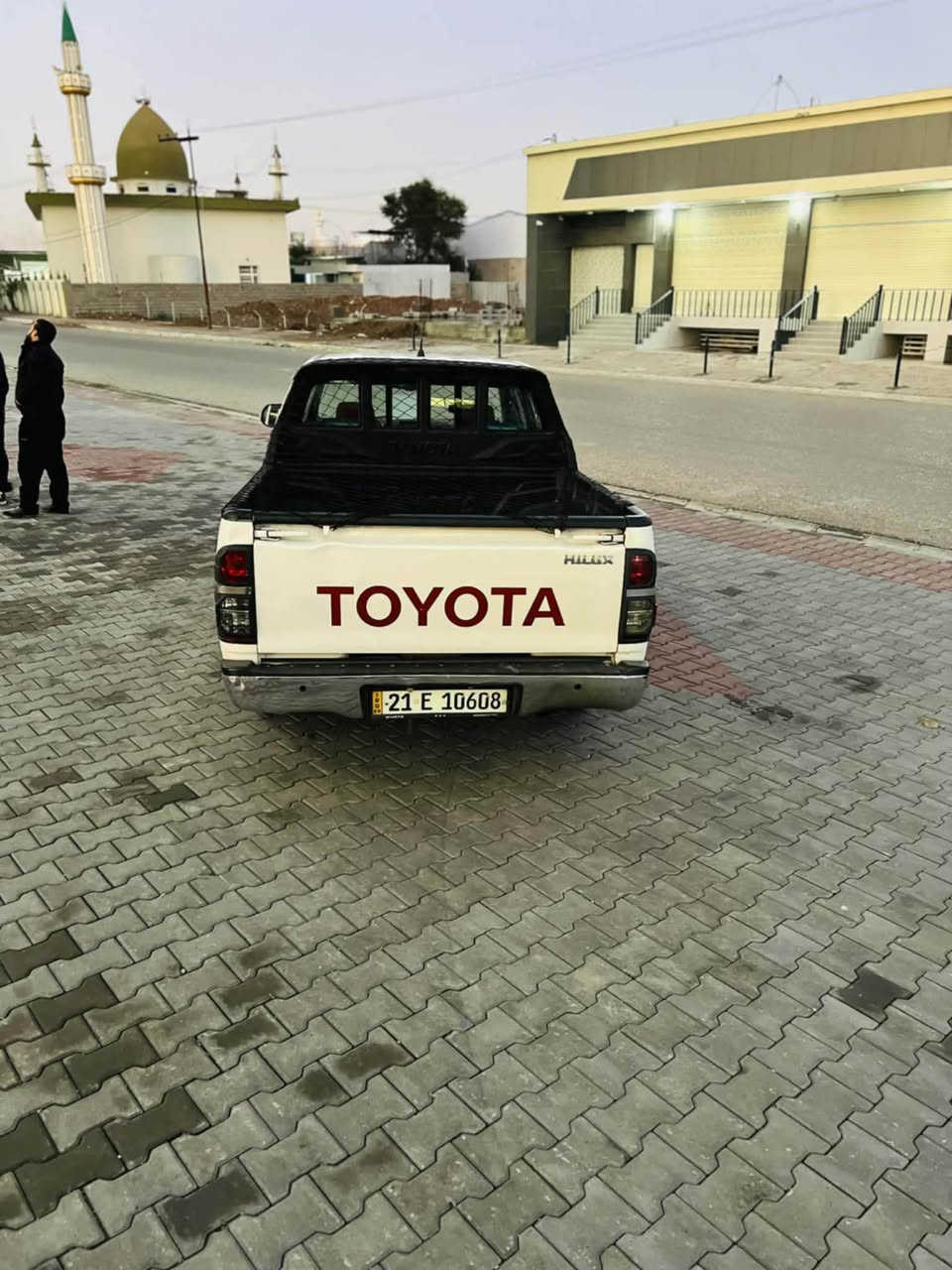 تويوتا هايلوكس ناصي 
موديل 2014
رقم سليمانية الجديد حتا 2030 
كير عادي 
سيارة مكفولة كفالة بدون صبخ بدون فتح بية مكانين تعديل بارد
محرك بشرط مامفتوح لا صرف 
جيهان باب اول
السعر 192ورقه بية مجال
العنوان كركوك شورجة
للاستفسار الاتصال على الرقم التالي 
***********
*********** كركوك, العراق
