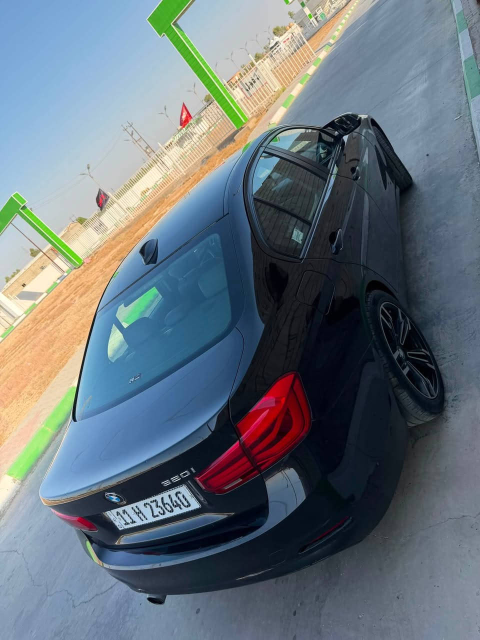 السلام عليكم 

BMW .320i .2018 

4 سلندر تيربو 🚀

مكينه وكير كفاله 

صدر ومكيانيك كله جديد

تخم تاير جديد 

رقم بغداد الدولي الجديد باسمي. 

هزه جديده

السعر 18.500$ بيها مجال بسيط جدا 

ديالى بعقوبه 
***********
