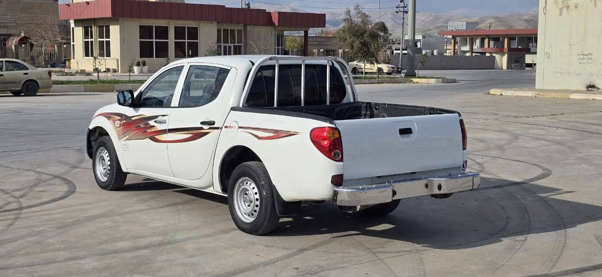 مستەربۆشی مۆدێل2010بڕاوەی بدوبەی علوج کەفیلی ماڵی مەدەنی دەکەم دوسێ پەڵە بۆیاخی هەیە چوارتایەی مام ناوەندی لەژێرە چرکەی تیانیە گێڕومەکینە بەشەرتی فیتەر مەکینە بانزینە کارەبای هەموگیانی ئیشدەکات تەبریتی ئیشناکات بەس کۆپلێسەری پێوەنیە دەعمولێدراوی نیە ماڵی دۆستە دینارێک مەسرەفی نیە سعر53گەڵاو مەعمەلەیە برایانەی تایە شوێن هەڵەبجەی تازە ژم***********ڤایبەرواتساپ لەسەڕەقەمە دار بنديهكان, السليمانية
