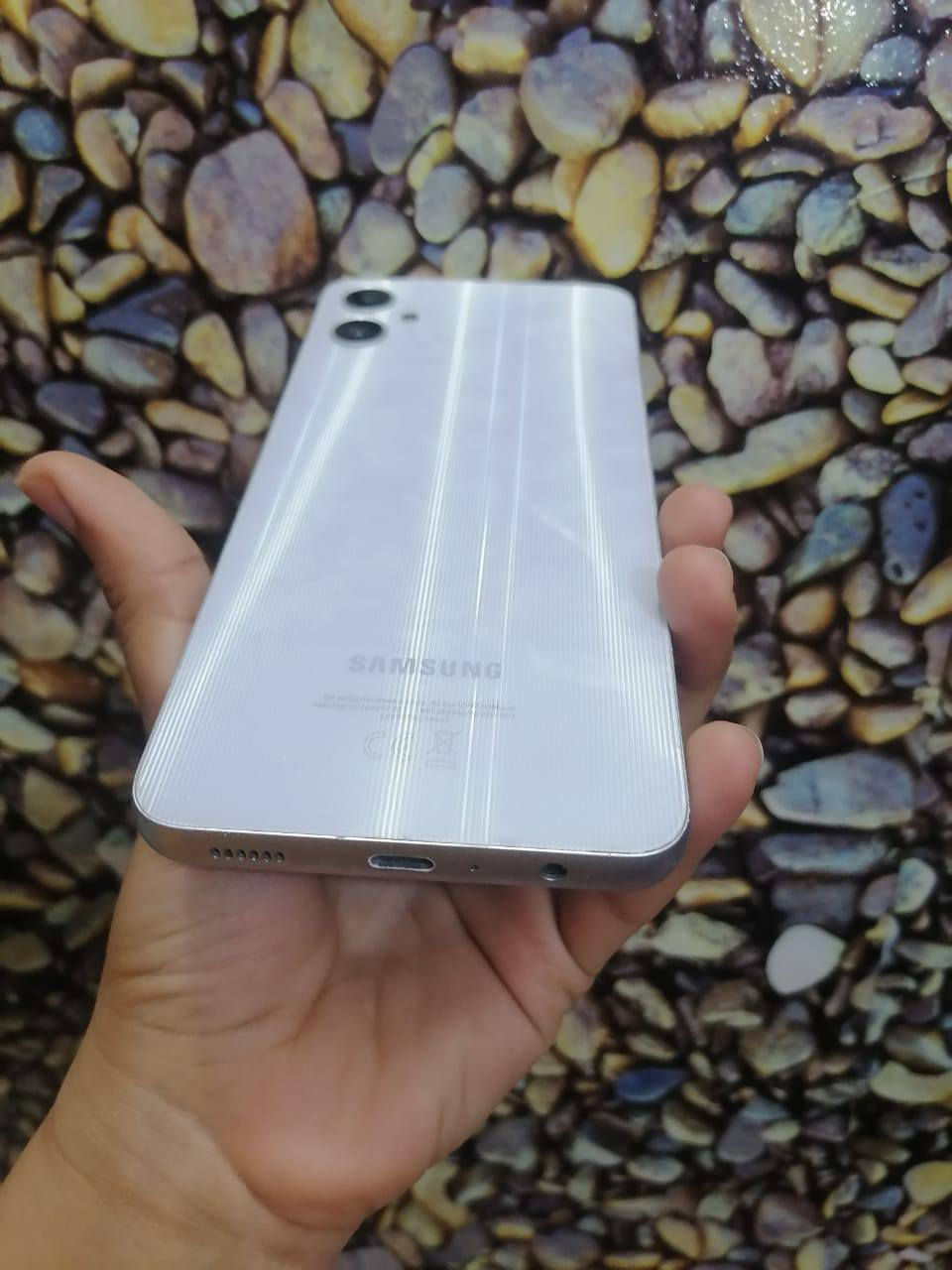 السلام عليكم تليفون للبيع جهاز A05 جهاز نضيف جدا ذاكرة 128 3 شريحة سيمكرات  جهاز  جدا نضيف ومتعوب  عنواني بغداد الحسينيه مال راشديه السعر 120 وبي مجال رقم الهاتف ***********
