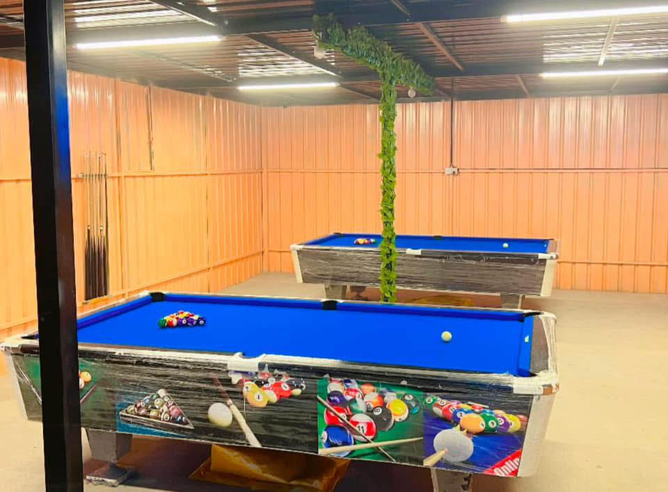 السلام عليكم ميزين بليارد نوع ويركا مستعمل نضيفات نضافه ٧٠ بلميه ثنينهن وسعر مناسب اطيكياهن مثل ما ب الصوره كاملات وي كل ميز سيت طوب واربعه كيوب ميزين نضيفات وحلوات مكاني الحله بابل قرب العلويه الشريفه بنت الحسن ع متواجد فيس وهذه رقمي اتصال و واتساب ***********
