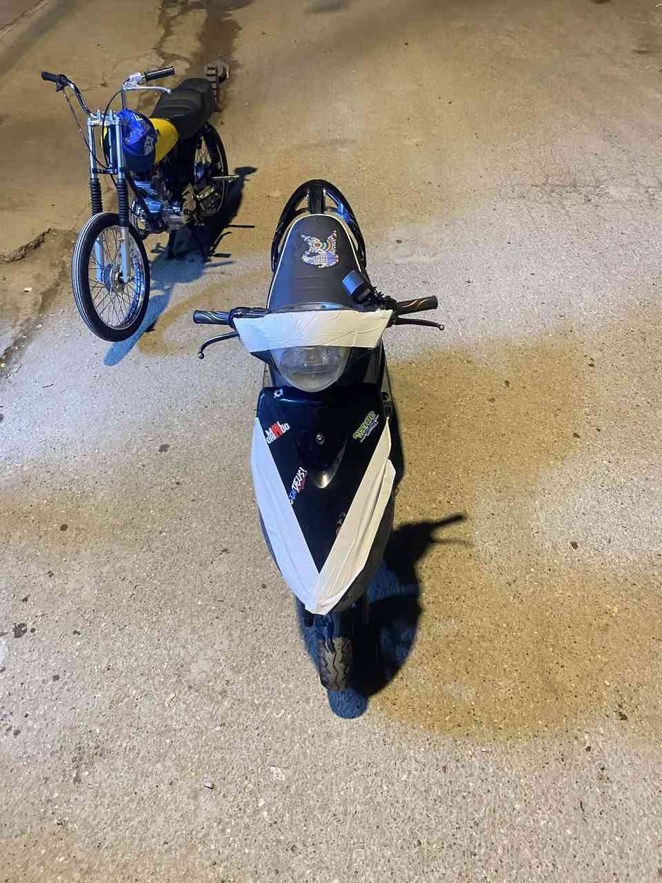 سلام عليكم دراجه للبيع مكينه 49 بلاد ما مفتوحه 450 قفل مكاني لحسينيه
***********
