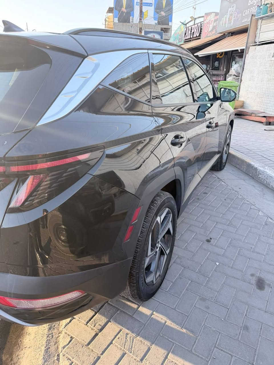 توسان هايبرد ٢٠٢٢ لمتدد limited
السيارة حادث خلفي فقط صندوق 
صور الحادث مرفقة
١٦٠٠ تيربو
موصفات فول
ذاكرة مقاعد
كامرات ٣٦٠
بانورما
دخول ذكي
تحكمات ستيرن
شاشة كبيرة تدعم كار بلي
كشنات كهرباء
حساسات أمامي وخلفي
تدفئة سترين
كشنات امامي تبريد تدفئة مقاعد
كشتات خلفي تدفئة مقاعد
تشغيل عن بعد
قيادة ذاتيه
مثبت سرعة
تحديد مسار
نقطة عمية
رادار

السيارة نظيفة وكدامكم
ماشية ٩٨،٠٠٠ كيلو
مكان السيارة العامرية 
السعر ١٩،٨٠٠ دولار
للتواصل ***********
بيع فقط
