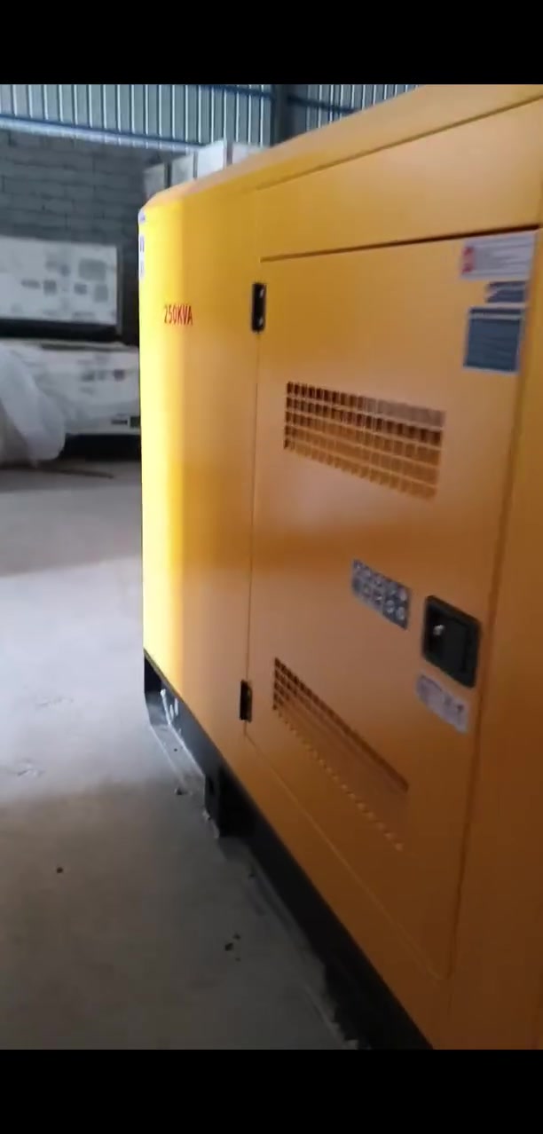 مولد قدرة 250KVA محرك ريكاردو كاتم 
( توصيل مجاني لجميع المحافضات)

1 حجم المحرك 6بستم 

2 رأس التوليد ستام فورد بريطاني 🇬🇧 معمل الصين نحاس 100 / 100 

3 (مع جهاز ATSتشغيل واطفاء ذاتي)👉

4 سوبر جارج 

5 مع شاحن بطارية 🔋 

6 مروحة 10 طبقات 

7 تبريد ماء راديتر 4سراوات حجم كبير + هواء 

8 نضام حماية متكامل 

9 موديل 2025/6

10 مع خزان داخلي حجم 150 لتر 

11 ( #ضمان 1 سنة أو 1000 ساعة عمل)👉

# توصيل مجاني لجميع المحافضات 
#للأستفسار والحجز الأتصال 
*********** واتساب 📞 

#العنوان الكرادة ساحة 52 مقابل مسبح الأرثوذوكس 
الأحجام المتوفرة 
25 kva
30 kva
37 kva
50 kva
60 kva
80 kva
100 kva
125 kva
150 kva
187 kva
250 kva
375 kva
500 kva
625 kva
