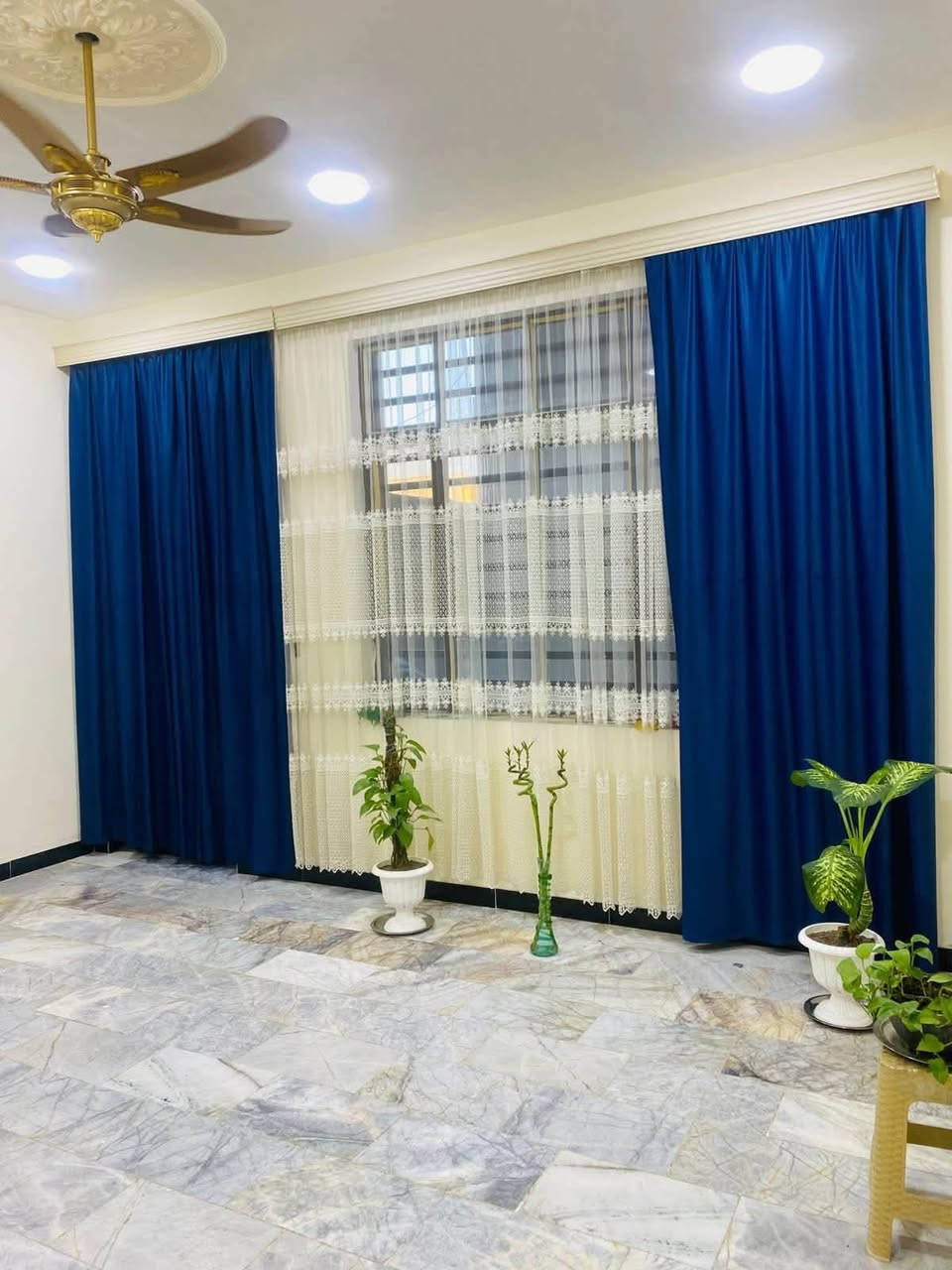 يا الله سلام 🙋 وعليكم بيت 🏠 تجاري البيع بغداد الحسينه

موقع📍البيت 🏠 بل خدمت قرب دار العراس البيت بي فرن 

مال صمون وبي سواق  ✅ لبنه ماله سنه 2025 بي 6 غرف 

لرضيه مرمر  ✅ ولبنه ماله درجه اوله خير من الله شهد 🏠

العرض الخاص هذه البيت يم مكتب سجاد الكعبي ✅

          📞تصال عله رقم ☎️ ***********
