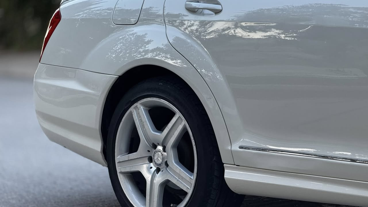 *****************************************************
للبيع مارسدس s550 L (ادوات) (ادوات) (ادوات)
باب طويل وارد يابان 2009
ماشيه 116000
داخل جلد اسود 
4 بيبان شفط
5 بردات
ويل amg
فچوچ amg
كت amg
فتحه سقف 
جام بولورايس
4 كشنات كهرباء
تدفئه بالمقاعد
سترين كهرباء 
جام اوتو 
مكينه و كير مكفولات
السياره كفاله عامه من سرقه و انتربول و عشائر 
اشاير بالمري
تخم تاير
حداديه جديده
***************************************************** 
السياره خير من الله و احلا من الصور 
و السياره جديده بمعنى الكلمه 
سعر السياره 105 و بيها مجال (قابل للتفاوض) 
متواجد على الفيس 

للاستفسار 
‭0788 486 2696‬
