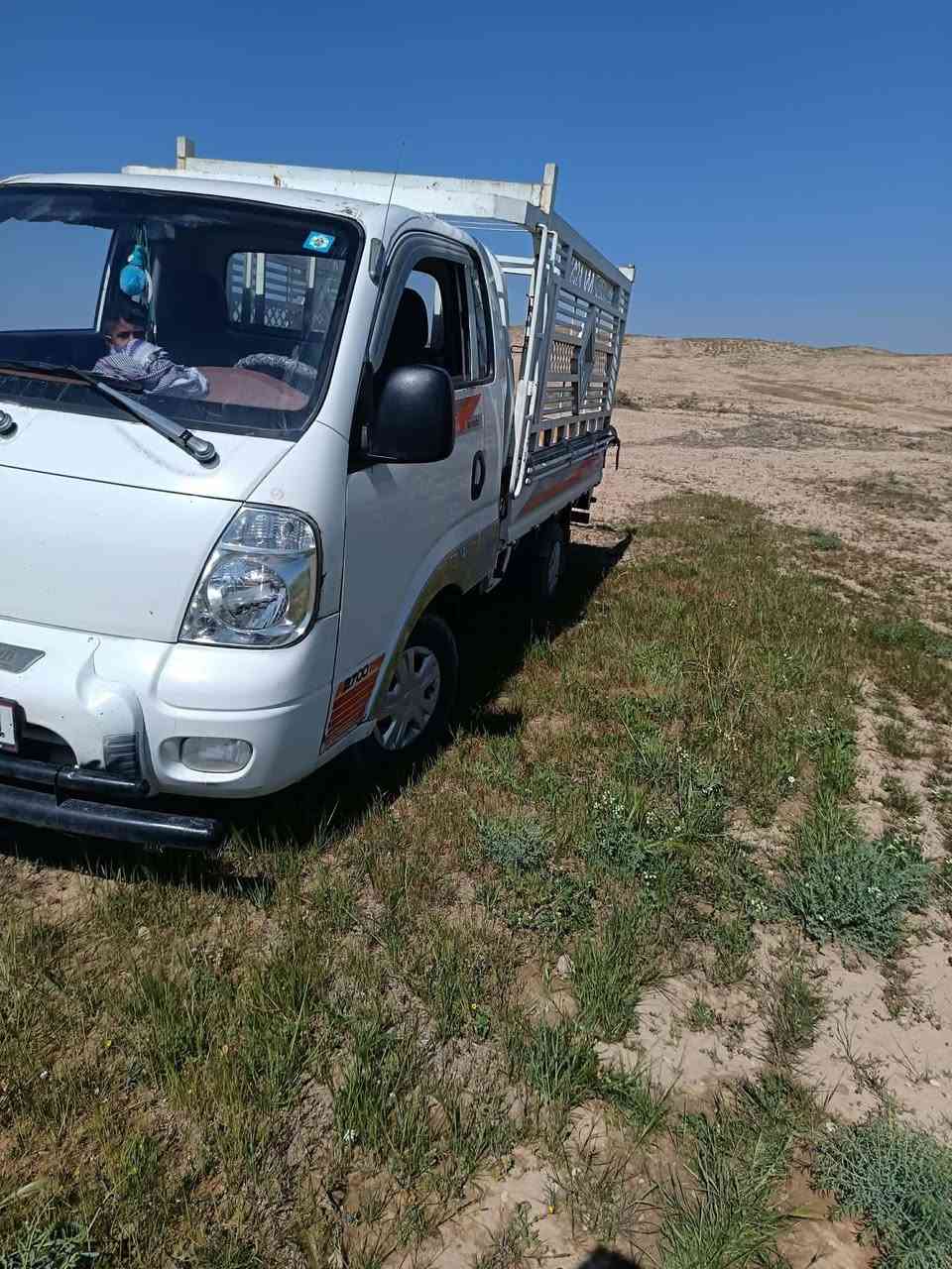 سلام عليكم كيا موديل ٢٠١٢ًمكفوله عام عدا البنيد مبدل اثر شخوط كامله بسمي رقم ديالى نكليزي. هزه جديد مكينه كير. اكسل شاصي ألف مذب عليه مال جناي سياره 
ملاحضه محجر مو وياها 
مكاني ديالى قرب شهربان 
98بيها مجال حك الجيه 
***********
