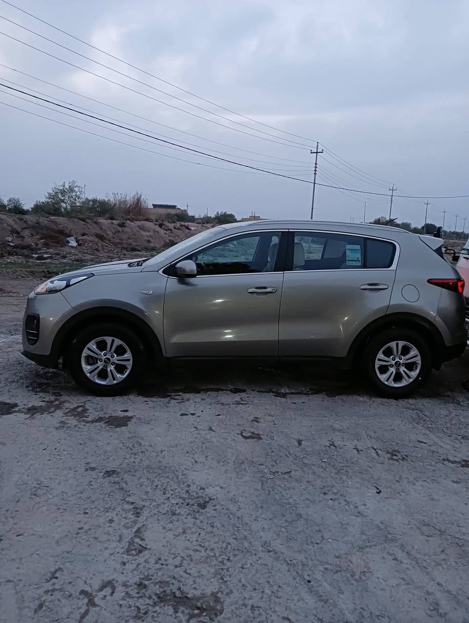 السلام عليكم لبيع سبورتج 2017 خليجي رقم قادسيه انكليزي بسمي مكينه 2000 كير مكينة حداديه تبريد شرط مكفول مكان السماوه اي استفسار عله رقم (((***********)))  مامتواجد عله نت
