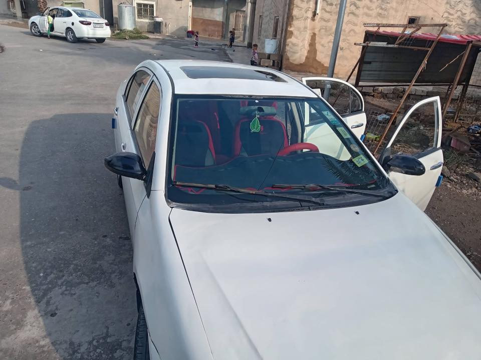 وين اليدور جديد اليفان موديل 2014 سياره جاهزه الأخر حبايه صدر جديد كير محرك شرط دوشمه جديده تخم تاير كهربائيات كلها شغاله السياره صاحبه  بغداد الدوره يعني اني أبيعك حبلل  مكاني صلاح الدين تكريت السعر 23 وبيها مجال رقم الهاتف *********** واتساب وخط شغال ع الثنين
