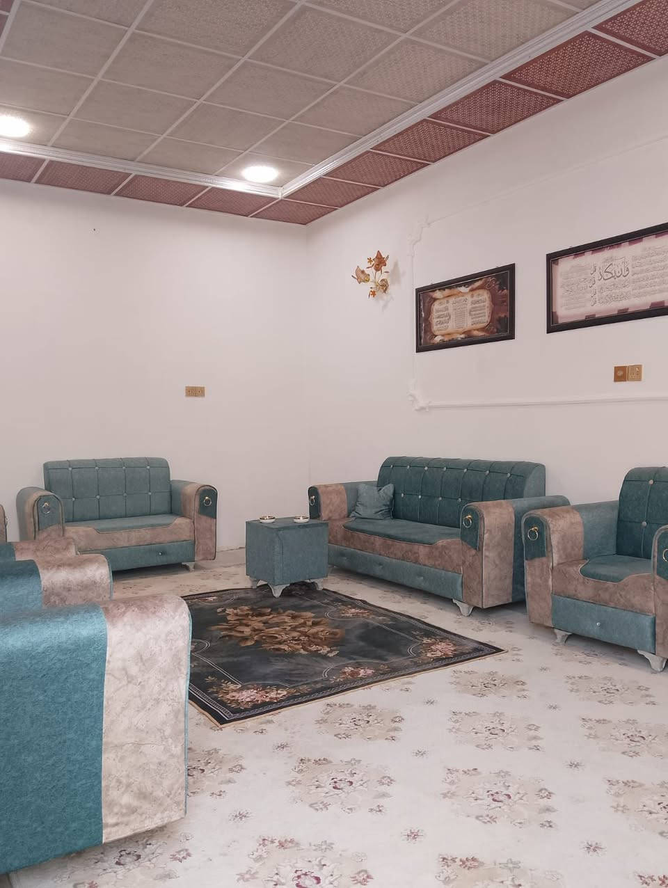 سلام وعليكم بيت مساحه 150 متر التنومه الصالحيه قرب سيد جابر بناء 2021 منطقه تبليط كهرباء ماء ناس مرتبه غرفتين صاله ديوان حمام خارجي داخلي حاليا المطبخ من ضمن الصاله بس مكانه موجود رباط ارضي درجه اولى رباط بس فوك الشباك والباب السقف سندويج وشغل مرتب للاستفسار ***********
