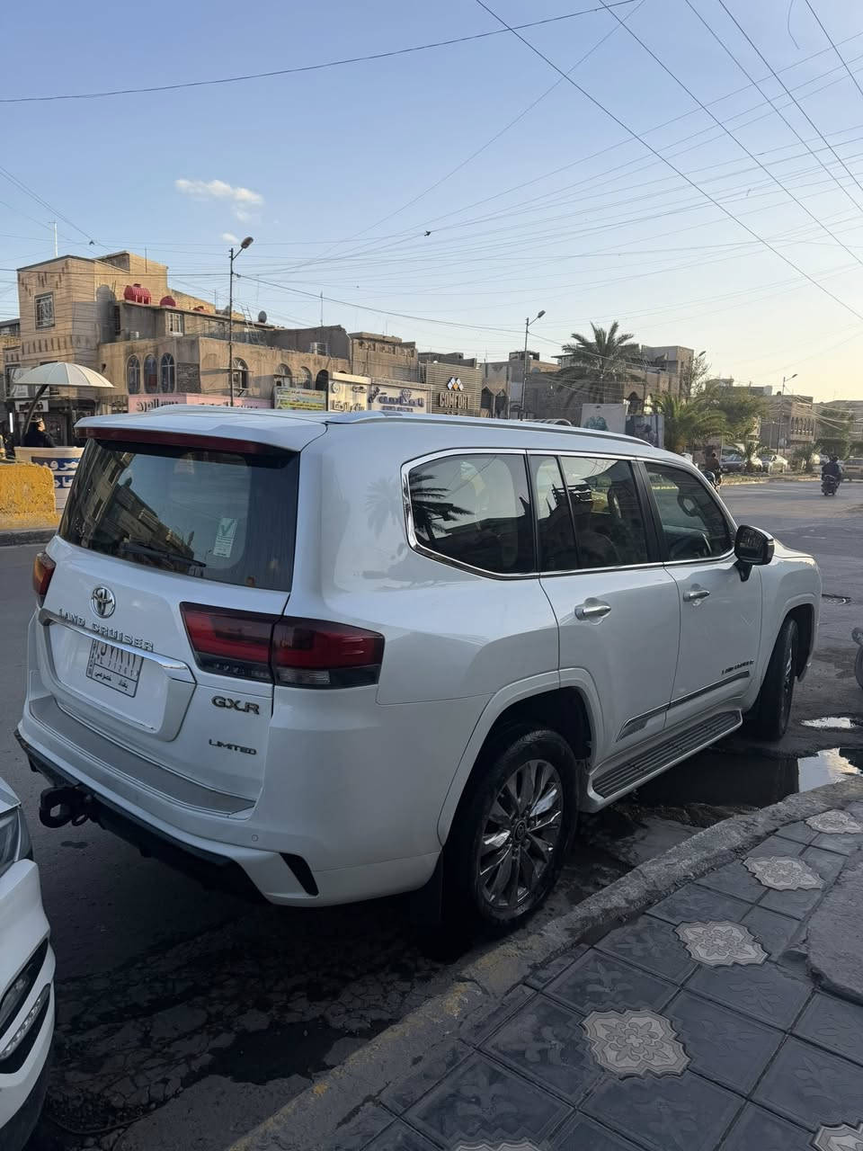 لاندكروز موديل 2022 محدثه Gxr جاهزه من كلشي ماشيه 120 تحويل ثاني يوم باسمي 
السعر 52$
مكاني الدولعي
للاتصال ***********
