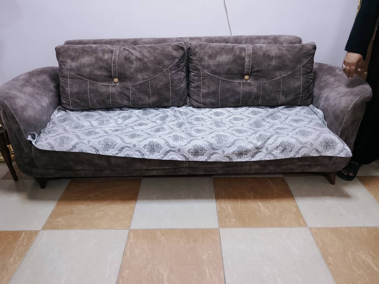 تخم قنفات مخزن وسري عشر مقاعد وخمس قطع النظيف كل عيب ما بيه والشراي يتفضل خاص


**إذا كنت صاحب هذا الإعلان وتريد حذفه لأي سبب، رجاءا أرسل رسالة إلى الدعم الفني**