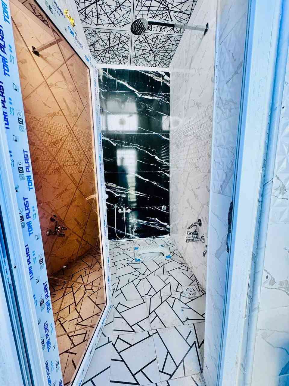 ببت للبيع 200 متر طابو صرف سند حر
مكانه نجف حي نداء 

يحتوي عله غرفتين نوم 

وصاله وستقبال 

وصحيات عدد ثنين

ومكشوفه ومطبخ 

شغل مال جناي طابوك جمهوري صب كون كريت طابق واحد 

( سعر135 وبي مجال )

نتصال او واتساب

***********
