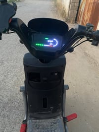 ماطور شحن • ٥ بطاريات • نضيف