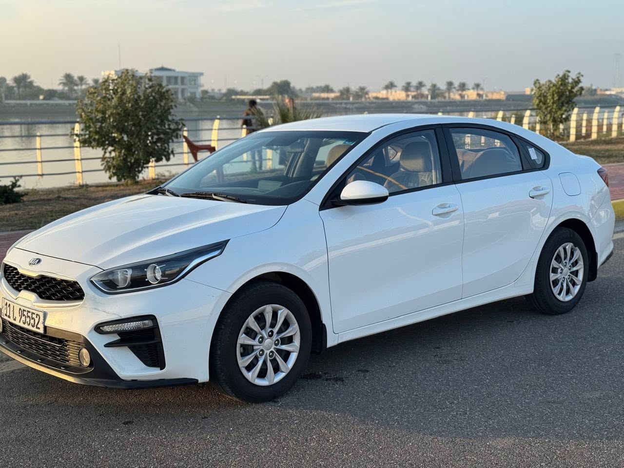 سلام عليكم سيراتو موديل 2021
المواصفات مكينة 1600cc

ام الضمان وكالة المجموعة الدولية العراقية

كاملة بدون اي نواقص السيارة كلش حلوة 

گير ومكينة مكفولات بيها شوية بارد مذكور بالسونار 

السعر 15700$ بيها مجال 157 ورقة

العنوان الانبار شارع الجرايشي 

(اخواني الاتصال عالهاتف اني مكلف بالنشر)

*********** رقم صاحب السيارة موجود واتس اب
