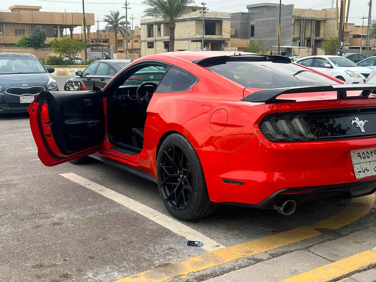 شماليه 2016  لون مميز
محرك 3700 كير عادي مكفولات 

صبغ حزام تكم قماره مكفول 

دواخل لغد شاصي مكفول 
سعر 115

رقم ***********
