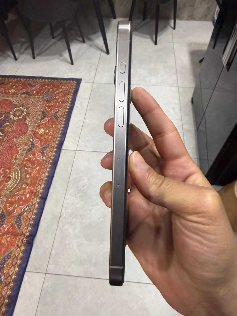 السلام عليكم شباب للبيع 15 pro max  مثل ما موضح كدامكم نضيف كلش بطارية 93 ويا بحدود 10كڤرات وباكيت وغراضة كامله والواير الاصلي بي نقطة بزاويه شاشة يم دكمه الصامت ما مأثرة ابد تعاي سطوع كلش يلة تبين جهاز ممفتوح ابد شراي يتفضل خاص ♥️


**إذا كنت صاحب هذا الإعلان وتريد حذفه لأي سبب، رجاءا أرسل رسالة إلى الدعم الفني**