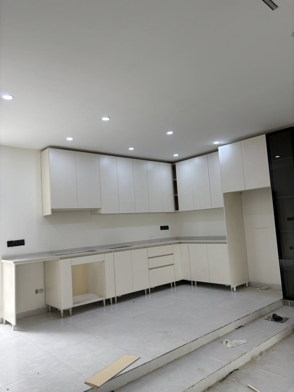 عروضضض بمناسبه عيد🔥🔥🔥🔥

 🟩 الأخوين للمطابخ

✨ صمّم مطبخ أحلامك… بجودة تُشاهدها وراحة تعيشها ✨

🫳🏻خشب أم دي إف هيكل الأمنيون سراي درجه أوله أبواب خشب بالون بريس سعر متر 150$ دولار فقط

💎كاونتر الامنيوم سعر متر 125 فقط 

🖇️مرمر تركي سعر متر 65$

🤌🏻وضمان خمس سنوات لكل مطبخ

📐 تفصيل حسب الطلب بدقة عالية
🛠️ خامات عالية الجودة – ألوان متعددة – مفصلات بضمان
🚚 توصيل وتركيب مجاني داخل المدينة
🎁 عروض خاصة ومفاجآت مستمرة!

📍 الموقع: شارع حسابات – مقابل مدرسة تفوق الأهلية
📞 للحجز أو الاستفسار: راسلنا على الخاص أو واتساب مباشرة

الرقم: ***********

🫴🏻 ومع كل مطبخ هديه 
*ساحبه
*ميز طعام
*متر ونص مرمر
*طباخ منضدي

📸 شاهد أعمالنا في الصور – واقعية 100% من تنفيذنا
