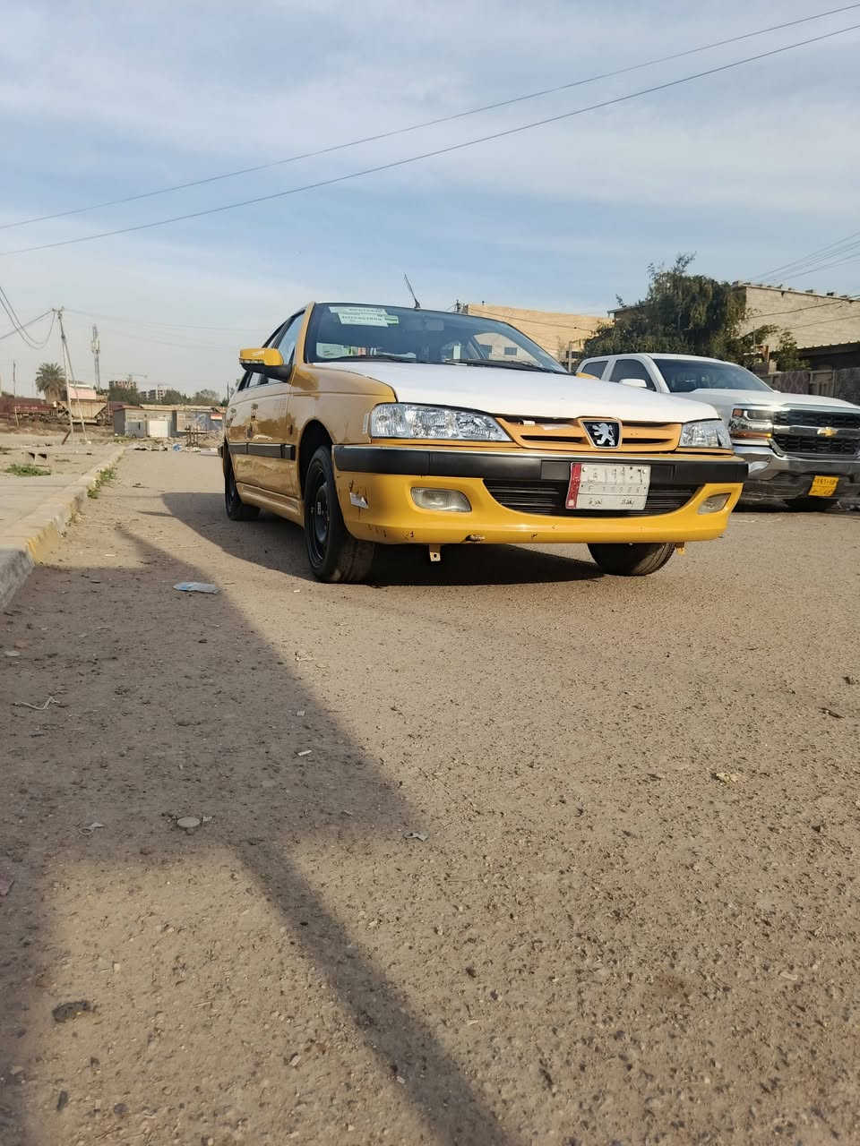 السلام عليكم شباب بيجو بارص موديل 15السياره حلوه ونضيفه وانضف من الصور للبيع التفاصيل اتصل على رقمي *********** مكان السياره بغداد جكوك
