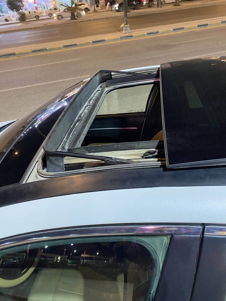 يا الله 
اخوان سوناتا2020 وارد امريكي 
فول مواصفات لمتد 
بنوراما 
رادار 
مثبت سرعه 
تحديد مسار 
قياده ذاتيه فول مواصفات
تشغيل عن بعد وتحكم بل بصمه للامام والخلف 
نقطه عمياء 
فول. للأخير وبعد الموصفات المعروفه عن السوناتا 
السياره حادثها بامريكا صفحه السايق مبدل بيها بابين 
وصبغ الچاملغات الامامي ولخلفي 
للتواصل رقمي وتساب فقط ***********
