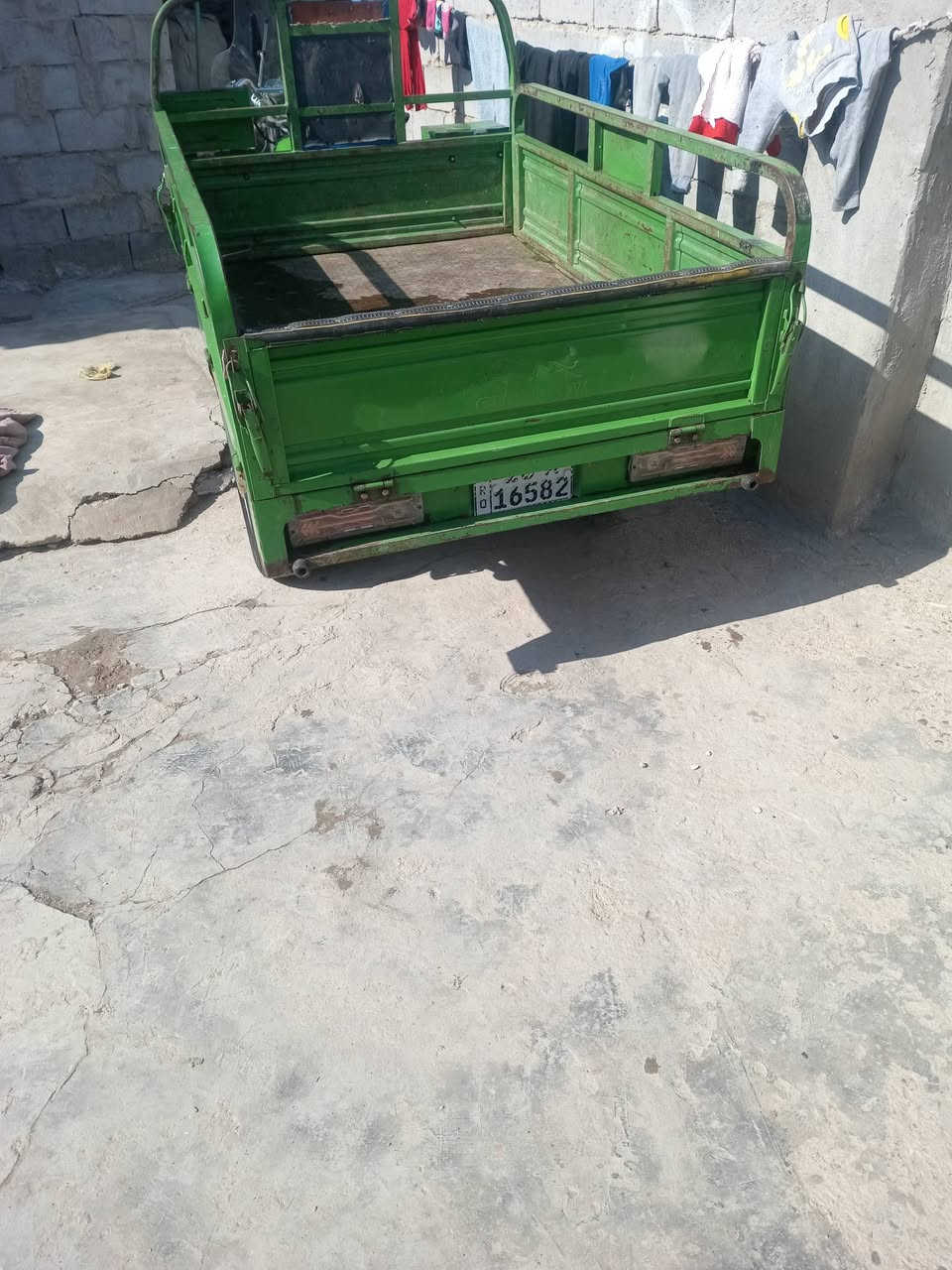 اخوان السلام عليكم ستوته جديده للبيع موديل 22 سنويه ورقم انجليزي تحويل ثاني يوم صار  صار لها ثلاثه ايام مرقمه السعر 1900 وبيها مجال للشراي@***********@
