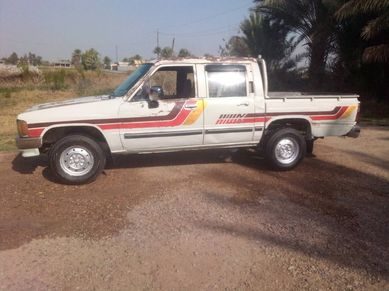 السلام عليكم بيكم للبيع 87 رقم بغداد مشروع وطني شرط التحويل محرك 3 واي جير 5 شاصي مقفول سعر 45 بها مجال ***********
