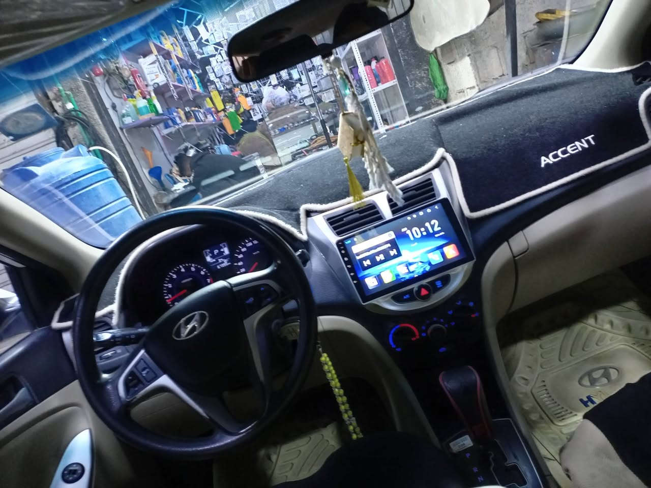 سلام عليكم اكسنت موديل 2017 خليجي  كفاله عامه ادامه عليها كامله باتري جديد تخم تاير جديد تبريد ثلج صدر جديد  رقم بغداد نكليزي  سياره بسمي اطلع بيها ع كد اسواق فرن صمون فقط     سعر 126 بيها مجال عنوان بغداد الشعب رقم *********** بيها سونر المندلاوي
