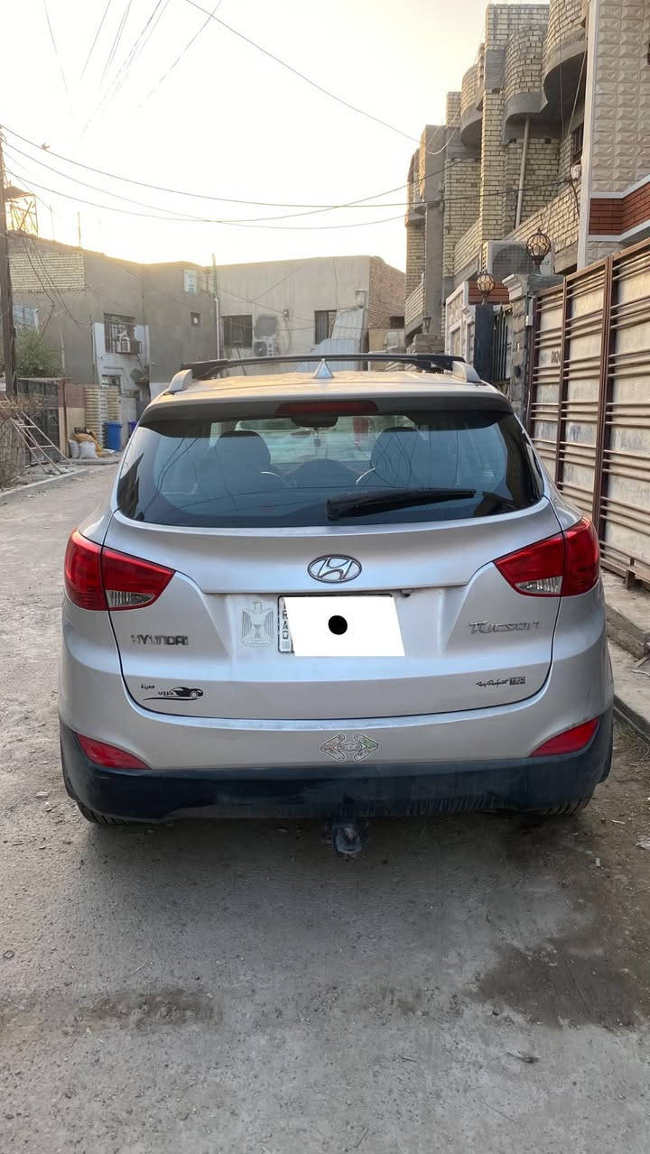 السلام عليكم توسان 2011 محدث 2016
وارد امريكي مكينه وكير كفاله عامه وكير atm
. 
سعرها 124 وبيها مجال
توصل واتس فقط اتصل وافهمك على كلشي 
***********
