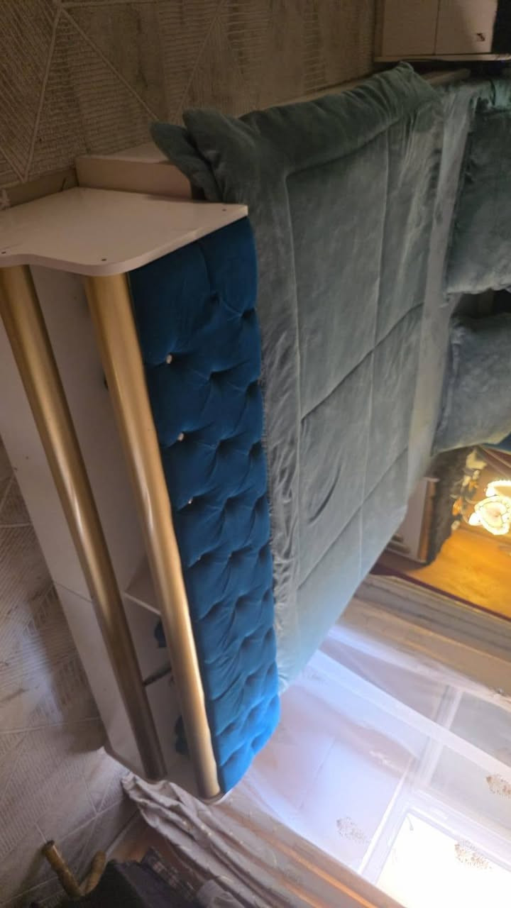 غرفه نوم للبيع تركيا تكمه سعرها 500 ألف مكانها 5 كيلو مجمع عمر الراوي : ***********
