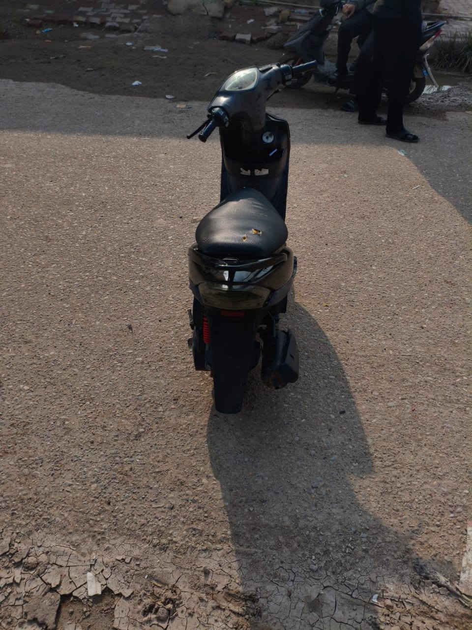 ماكس عدلة نضيفة نضافة 100/100 بوشة 49 الدراجة بلادية من الطول للطول بس بيها كلج امامي تزويد او الصالنصة تجارية فقط الدراجة خير من الله ولا موكفتني بشارع الرقم ***********
