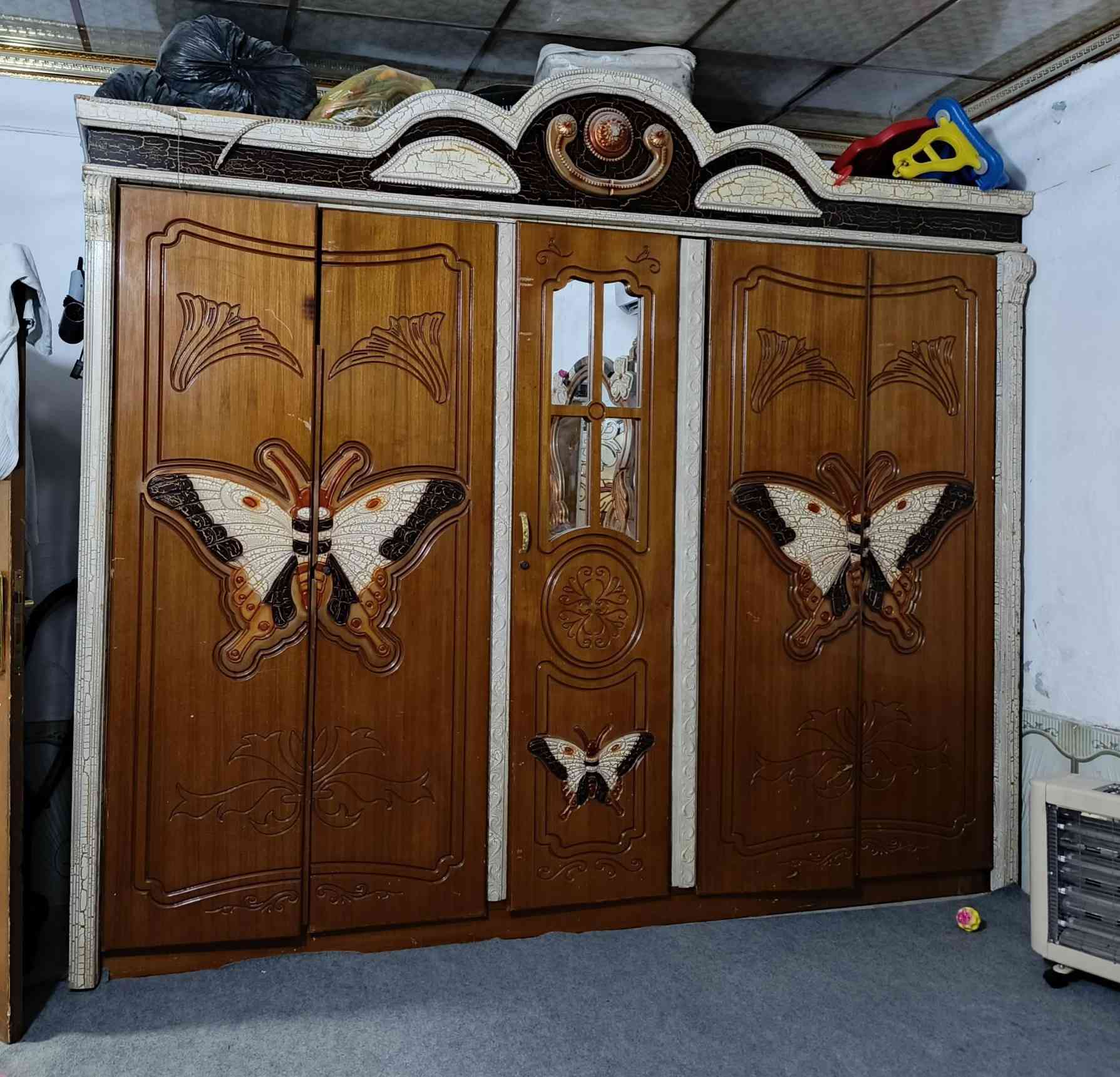 غرفه اخشاب عراقي نجاره
نوع ثقيل كلفتنه 3 ملايين 
600 وبيهه مجال مستعجلين ع بيعتهه ***********
