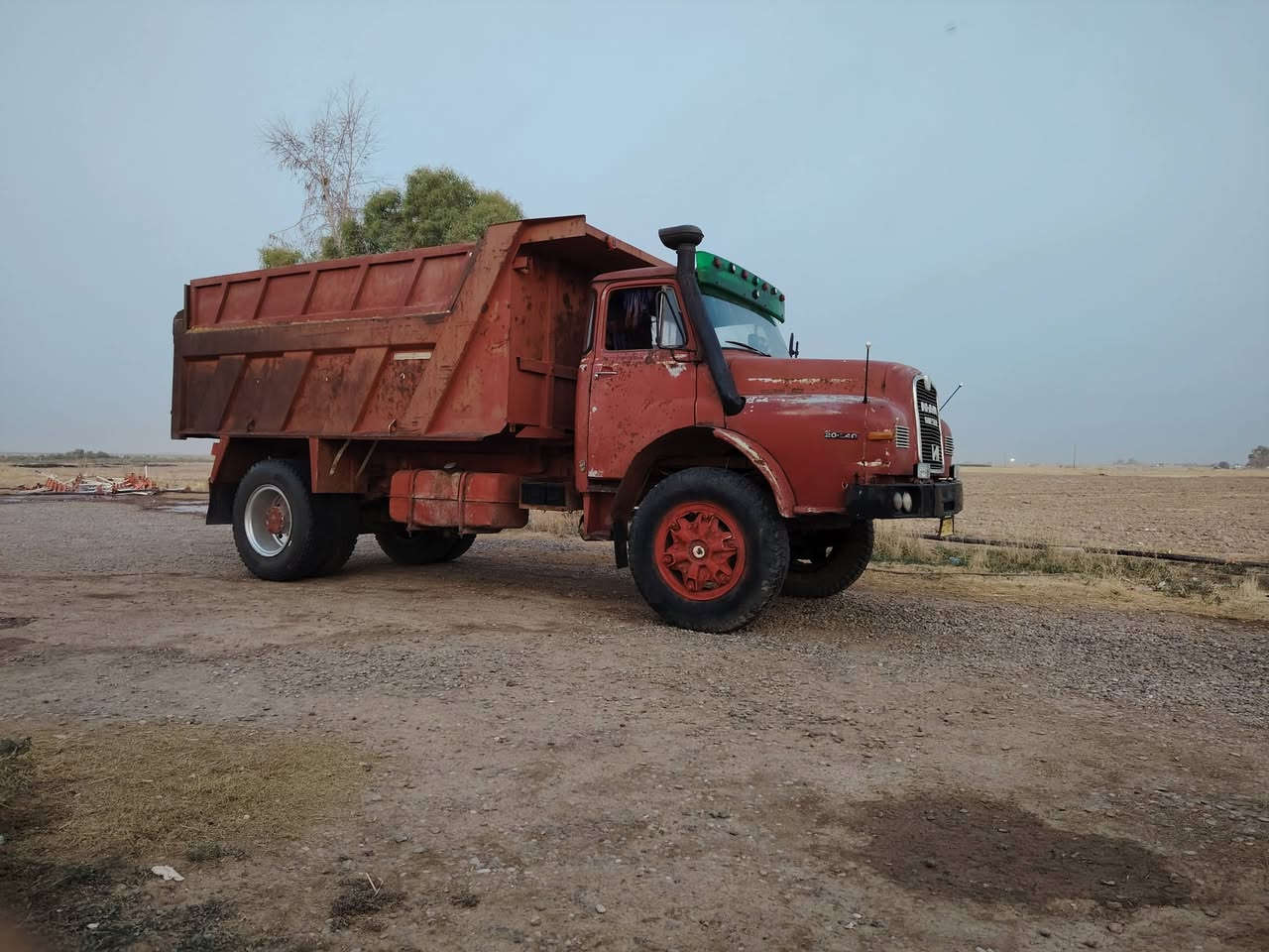 السلام عليكم قلاب للبيع السعر 115 وبيهه مجال كير محرك اكسن كلو بل شرط ***********
