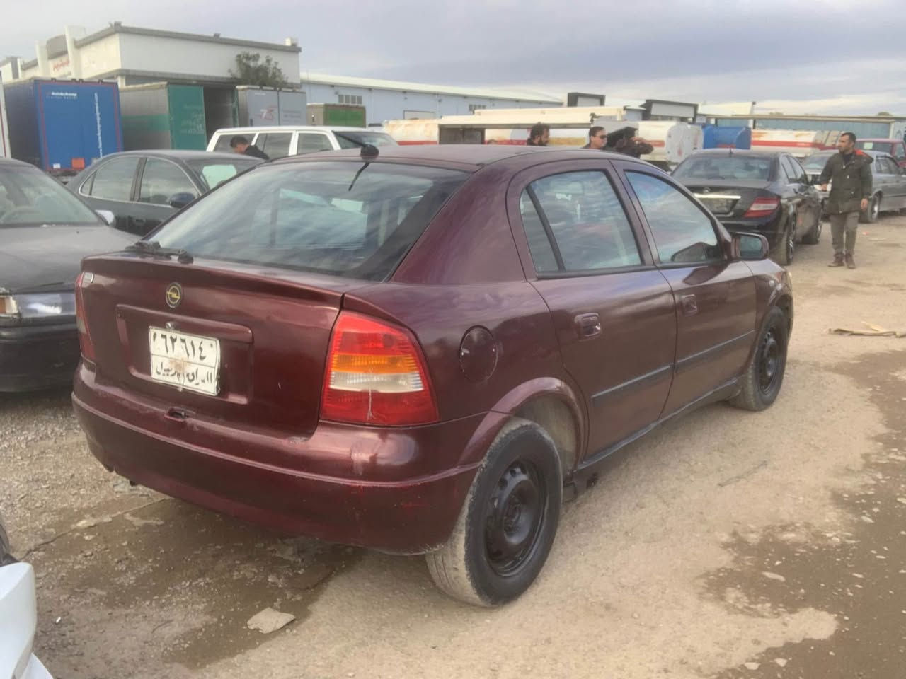 ئۆپل ئیسترا مودیل 2002 مەکینەی 18 گیر عادی مەکینەوگیری بەشەرت  تەقەورەقەی نیە هەیکەلی جوانە کارەبای مەزبوتە  نرخی 22 گلاومەجالی تیایە گورینەوەش اکەم بەشتیک بەدلم بیت ژ.م *********** *********** كالار, السليمانية
