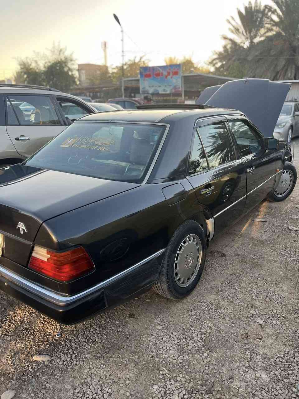 يا الله سلام عليكم مارسدس دب ٣٠٠موديل ١٩٩٢ مكفوله من ضربه ول تبديل قواعد دبل سليمه كامل موصفات غرفه جلد اسود كشنات كهرباء برده كهرباء سلات طكتين صاج ملكي حته الدركه كير محرك ابلاد عنكبوت قبق اسود سياره جهزه عله ادامه كامله منضومه بانزين من التانكل للعنكبوت كله جديد او حاويه تخم تاير باتري جديد سياره جهزه بيه نقوصات بصيطه او جيب الغراض بس بعد ما صالي مجال اشدهن بل عافيه عل ياخذه مكاني بغداد او ديالى سعر ٨٥. او بيه مجال قليل ***********
