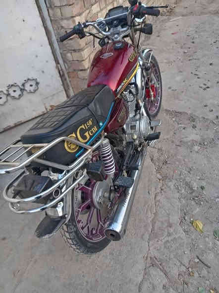 السلام عليكم ايراني للبيع مديل 2024 السعر ٦٥٠وبية مجال مكاني بغداد فلكة سلمان ***********
