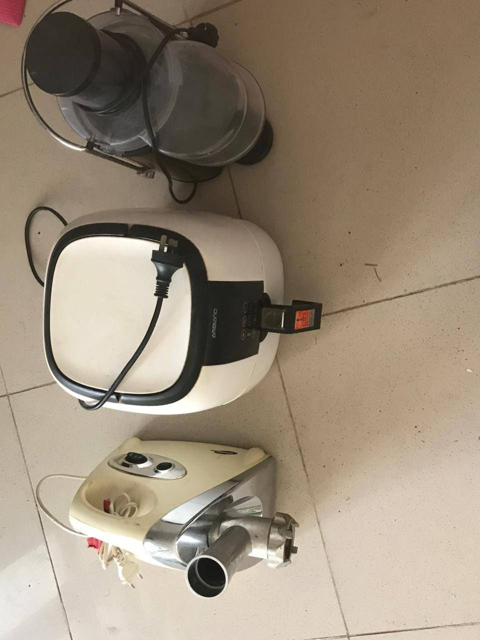 غراض للبيع قلايه 30
مكينه جديد 80
كنتور 150
معصاره 80


**إذا كنت صاحب هذا الإعلان وتريد حذفه لأي سبب، رجاءا أرسل رسالة إلى الدعم الفني**