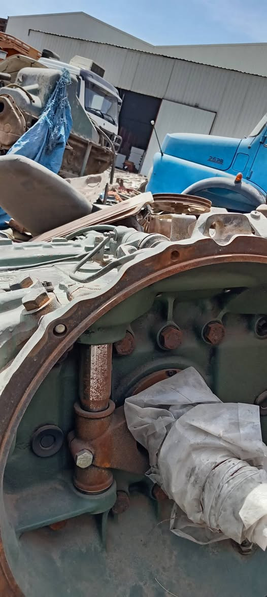 السلام عليكم كير ١١٢ برميل اخو الجديد للبيع شرطمامفتوح للاستفسار الاتصال على الرقم ***********
