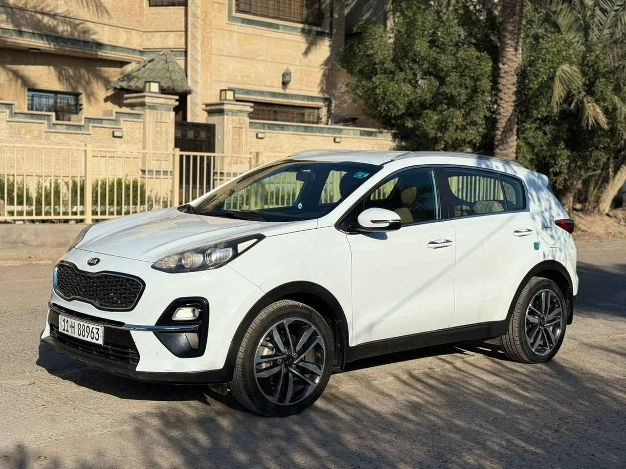 للبيع كيا سبورتج خليجي ٢٠٢٠ سياره جديده مكفوله كفاله عامه
من الصبغ ولفتح ولبارد وشخط
 رقم بغداد نكليزي تحويل ثاني يوم
محرك ٢٠٠٠ دوش 
نص مواصفات
سويج
داخل جوزي 
مري شفط 
اشاير بلمري 
حساس خلفي ومامي 
تخم تاير قبل شهر شاده 
سياره كامله بدون نقص ابد
وتجي تفحص وين ما يعجبك 
وسونار مرفق بل منشور
السعر( 198) وبيه مجال حك الجيه فقط 
مكاني بغداد مدينه الصدر 
***********
الشراي يتصل غير متواجد على الفيس
