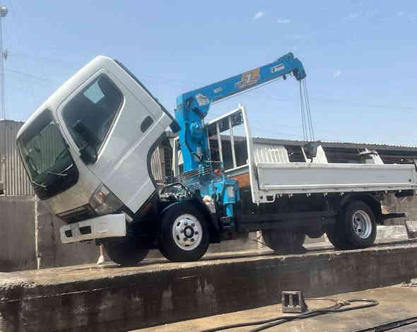 كنتر متسيبوشي كرين موديل ١٤ مرسمه كرين بالسنويه مكان السياره بغداد زعفرانيه السعر ٢٤٥ $$
للاتصال ب ***********
