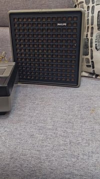 مسجل كاسيت هو طراز Philips N2412 ستيريو. تم تصنيع في السبعينيات (حوالي...