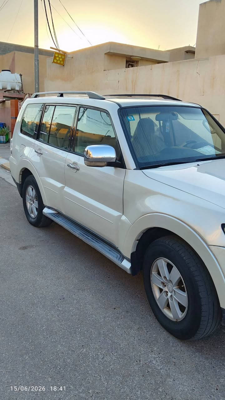 للبيع باجيرو موديل 2008
رقم بغداد السعر 120 وبيه مجال للشراي 
التواصل عل رقم التاليه
 ***********
***********
