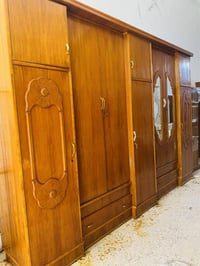 غرفة اخشاب • طابقين • ٧باب