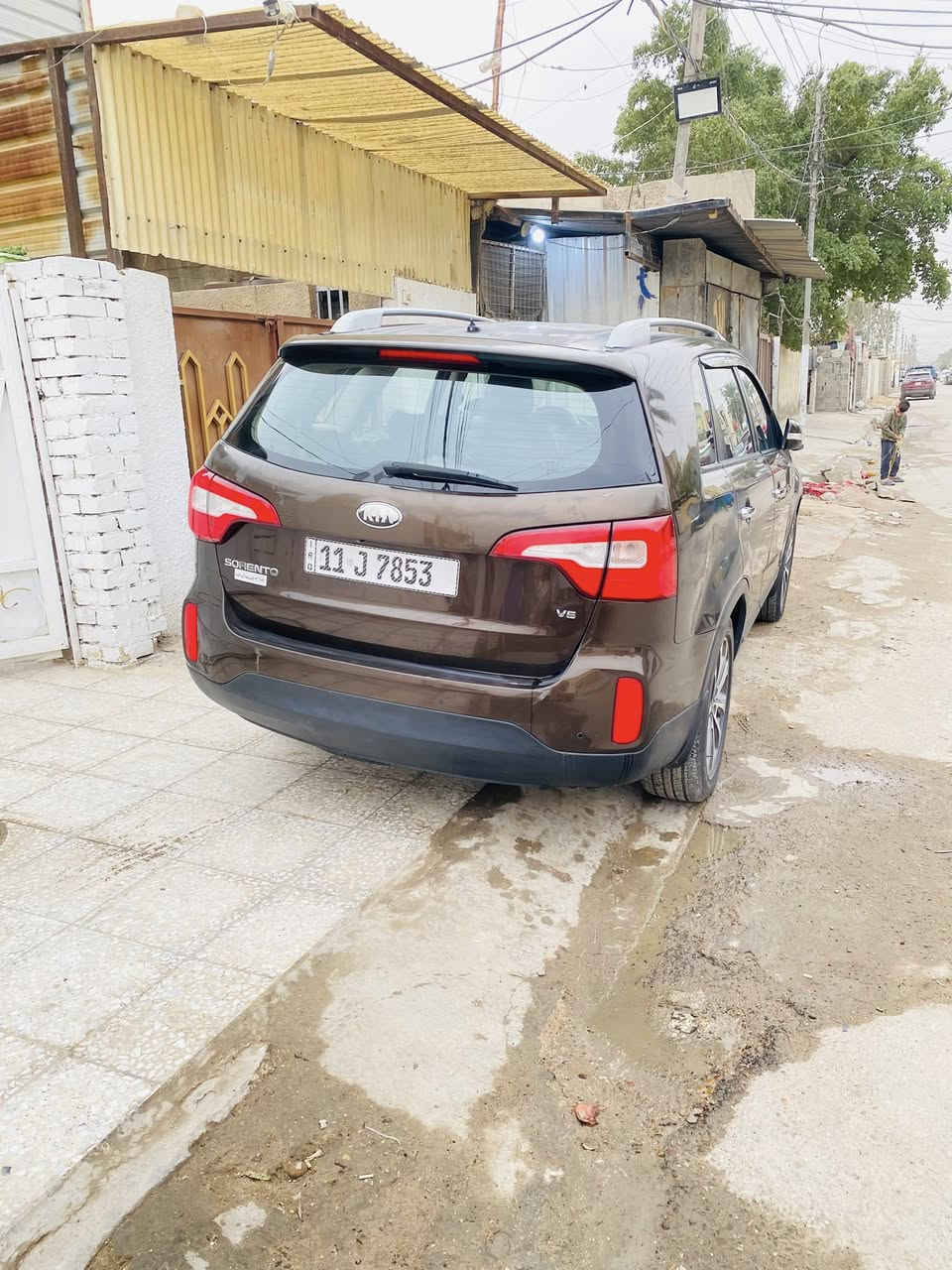 كيا سورنتو   2014  سياره 7راكب
محرك 3500/6
مقاعد جلد  
تبريد 3قطع
محرك كير خير من الله بلادي 
سياره وارد خليجي مكفوله كفاله عامه ماعده صفحه يمنه جراد قليل سونار موجود  
شاشه 
كأمره  
حساس امامي خلفي 
سياره صدر جديد 
تواير جدد 
سياره جاهزه من كلشي مال بيت
سياره ماشاءالله احلى من الصوره 
رقم بغداد انكليزي. تحويل ثاني يوم
“بغداد الدوره السعر ع تصال 
 هاتف ..***********
