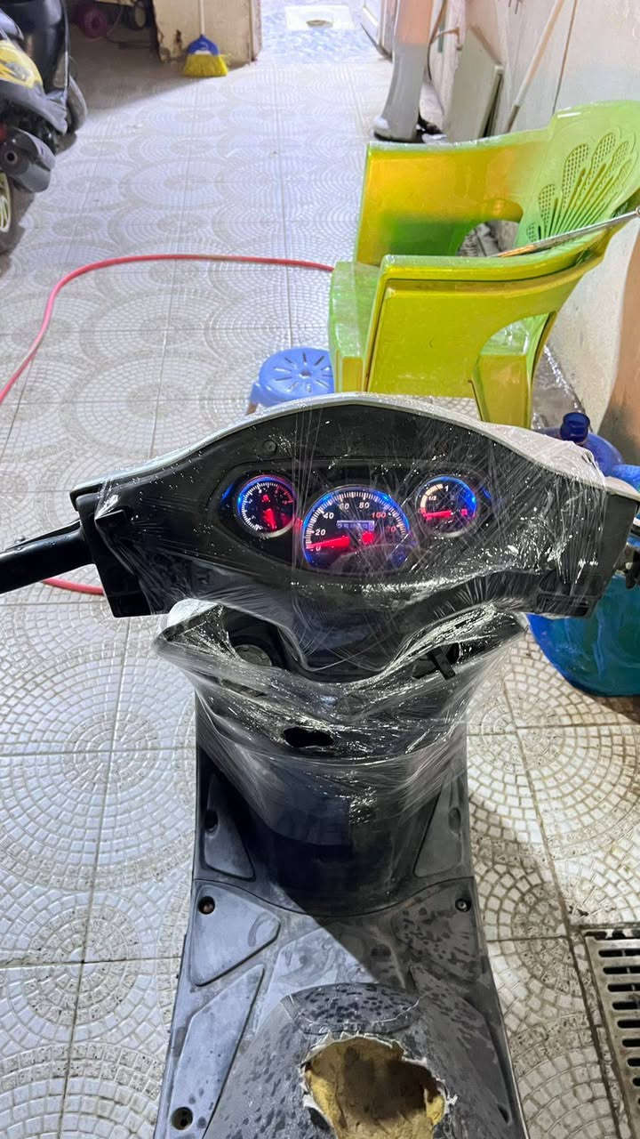 سلام عليكم جي فوي جهازه كهربأيات كله شغاله سلف هندر الشاير لايت عالي ناصي كله شغاله مكينه نعامه سعر 250 وبيه مجال مكان ناصريه مركز للشراي يتصل ***********‬‏
