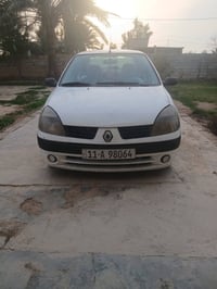 سياره رينو رقم بغداد  موديل 2006 سياره جاهزه  تخم تاير جديد  صدر امامي...